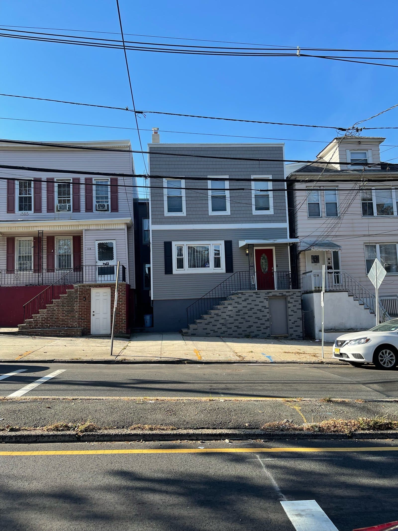 Hilera de viviendas en una calle de Jersey City